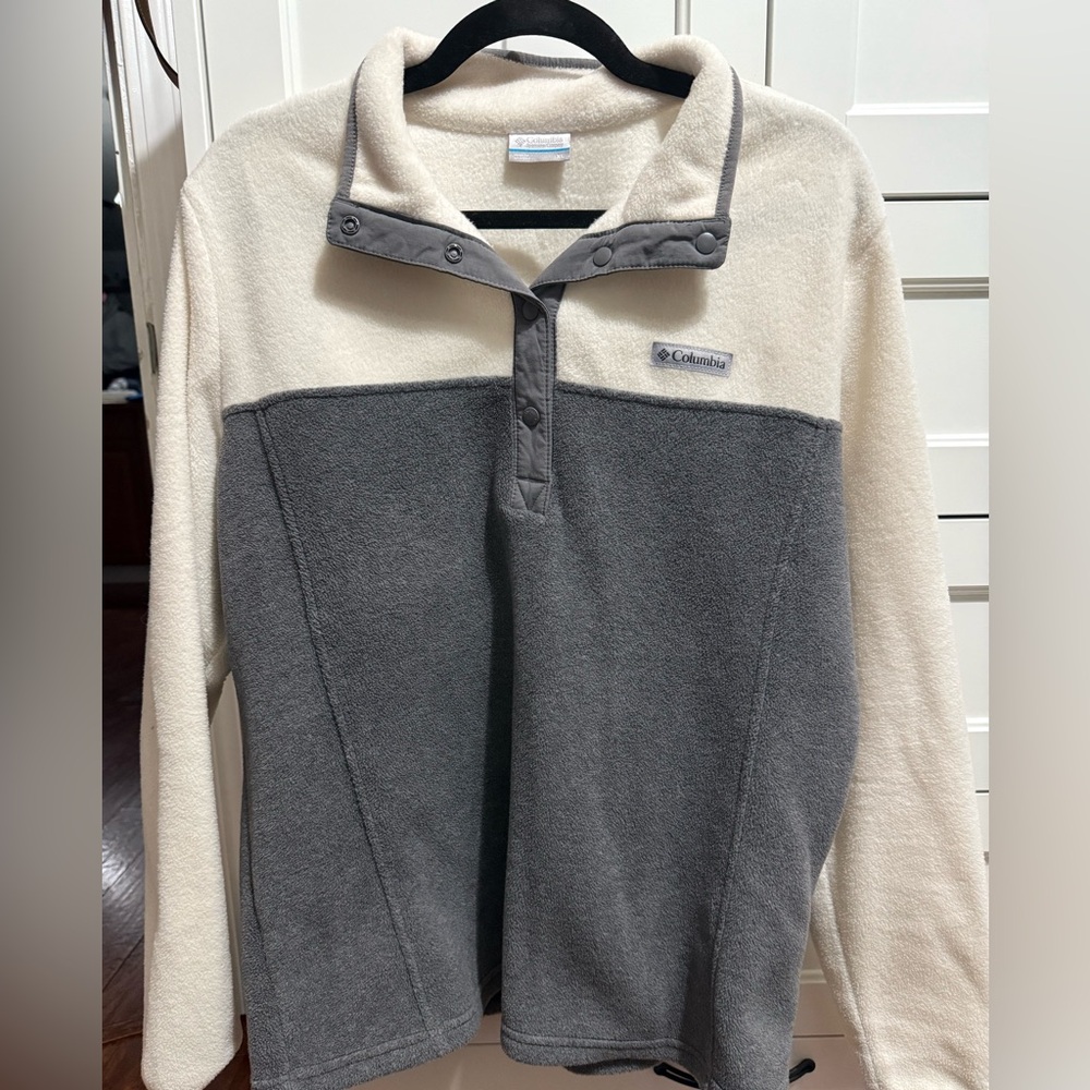 Columbia Cream Fleece Jacket